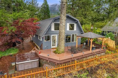 17931 433 Rd Avenue Ne, House other with 2 bedrooms, 1 bathrooms and null parking in Gold Bar WA | Image 1