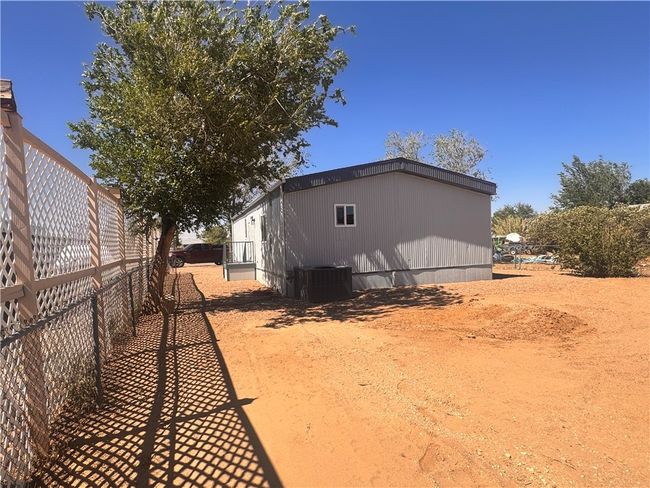 Side of Structure | Image 28