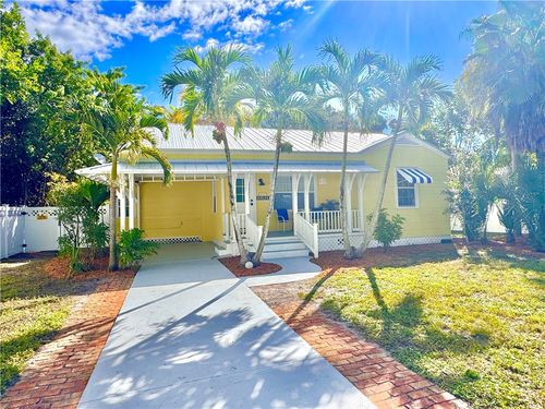 2434 19th Ave, Vero Beach, FL, 32960-3334 | Card Image