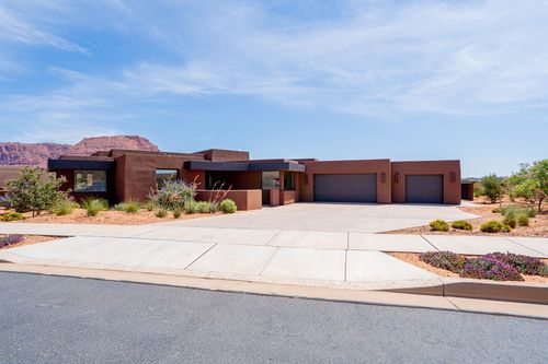 533 S Kwavasa Dr, Ivins, UT, 84738-6793 | Card Image