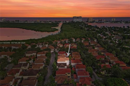 1046 Satinleaf St, Hollywood, FL, 33019-4815 | Card Image