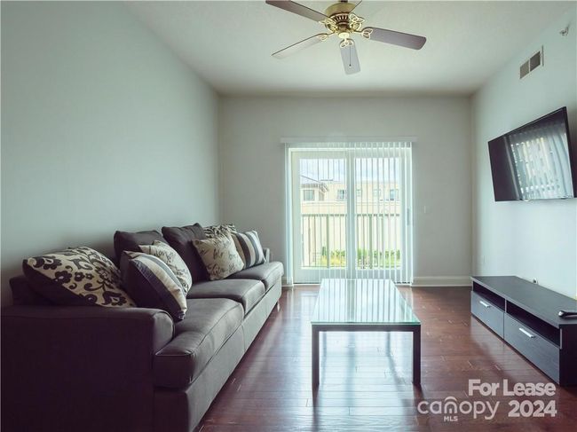 UNIT-501 - 721 Governor Morrison St, Condo with 1 bedrooms, 1 bathrooms and null parking in Charlotte NC | Image 4