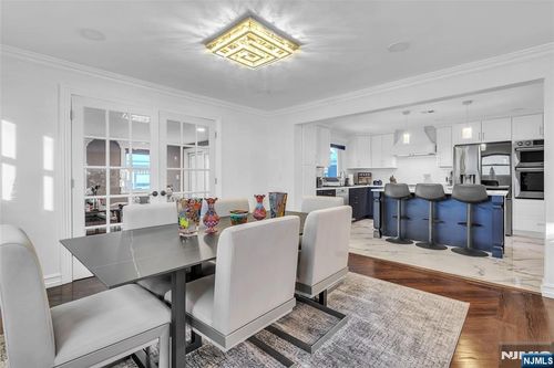 33 Highland Ave, Maplewood, NJ, 07040-1843 | Card Image