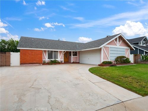 27927 Honeycomb Dr, Saugus, CA, 91350-1926 | Card Image