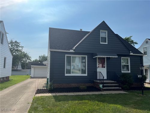5318 Elmwood Ave, Maple Heights, OH, 44137-2244 | Card Image