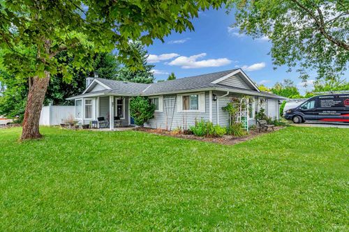 22641 Kendrick Loop, Maple Ridge, BC, V2X8Y9 | Card Image