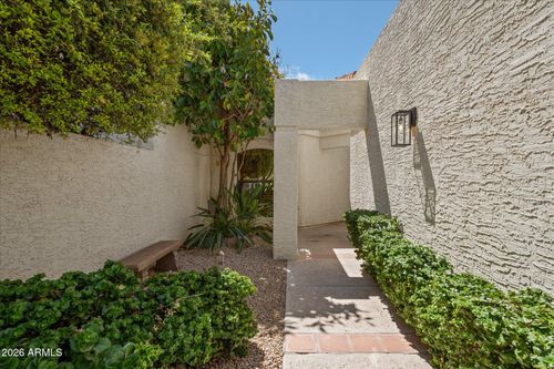 5805 N 24th Pl, Phoenix, AZ, 85016-2837 | Card Image