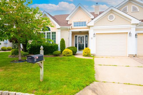 4 Aberdeen Way, Monroe, NJ, 08831-2624 | Card Image