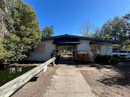 404 Perkins St, Leesburg, FL, 34748-3905 | Card Image