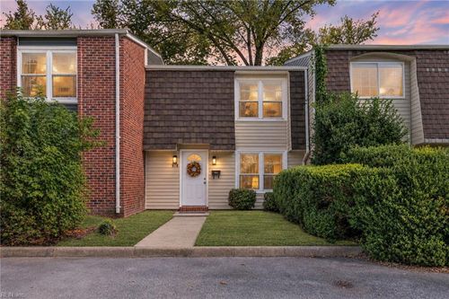 978 Level Green Blvd, Virginia Beach, VA, 23464-4518 | Card Image