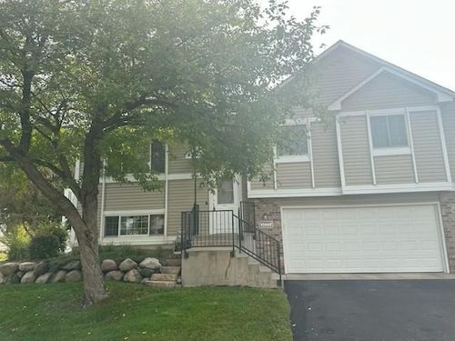 15887 Griffon Path, Apple Valley, MN, 55124-6663 | Card Image