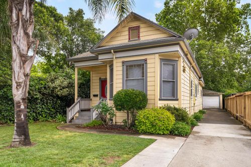 6870 S 14th Ave, Sacramento, CA, 95820 | Card Image