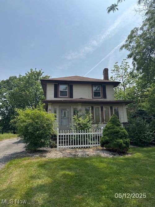 250 Center Rd, Bedford, OH, 44146-2741 | Card Image