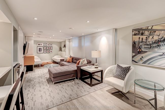 4 Tinder Cres, House other with 4 bedrooms, 2 bathrooms and 4 parking in North York ON | Image 19