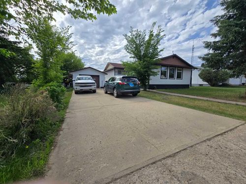 5006 51 Street, Myrnam, AB, T0B3K0 | Card Image