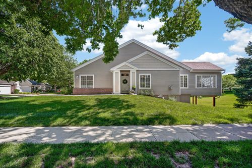 401-7730 Wistful Vista Dr, West Des Moines, IA, 50266-8034 | Card Image