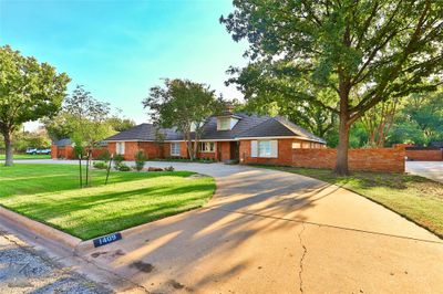 1409 River Oaks Road, House other with 4 bedrooms, 3 bathrooms and null parking in Abilene TX | Image 1