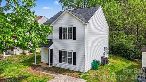1215 Mcallister Dr, Charlotte, NC, 28216-3647 | Card Image