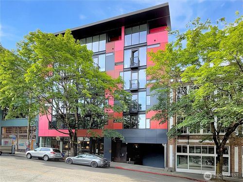 apt-205-1111 E Pike St, Seattle, WA, 98122-3992 | Card Image