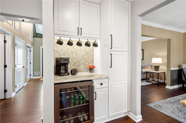 204 Elmhurst Cir, House other with 4 bedrooms, 4 bathrooms and 2 parking in Cranberry Township PA | Image 9