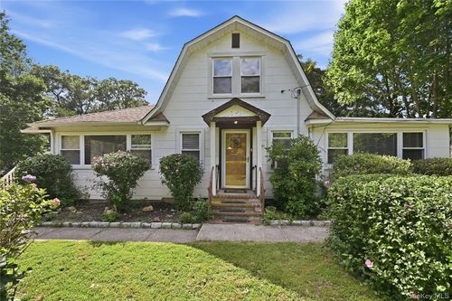 64 Satinwood Road, Brookhaven, NY, 11778 | Card Image