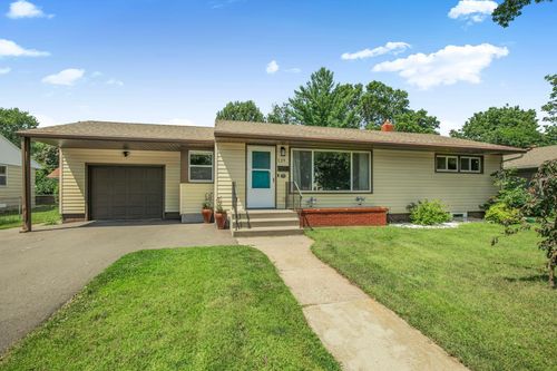 129 20th Ave S, Saint Cloud, MN, 56301-3952 | Card Image