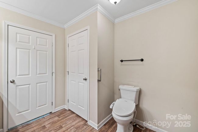 Primary Bathroom | Image 16