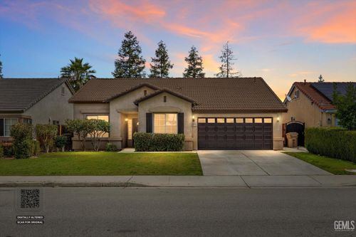 10110 Pyramid Peak Dr, Bakersfield, CA, 93311-3095 | Card Image