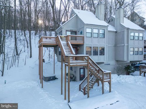 18c-127 Jeffrey Ln, OAKLAND, MD, 21550-7229 | Card Image