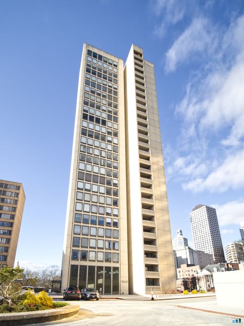 apt-2c-1 Gold St, Hartford, CT, 06103-2906 | Card Image