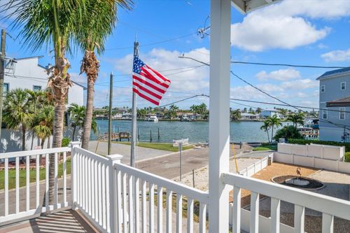 115 99th Ave, Treasure Island, FL, 33706-3207 | Card Image