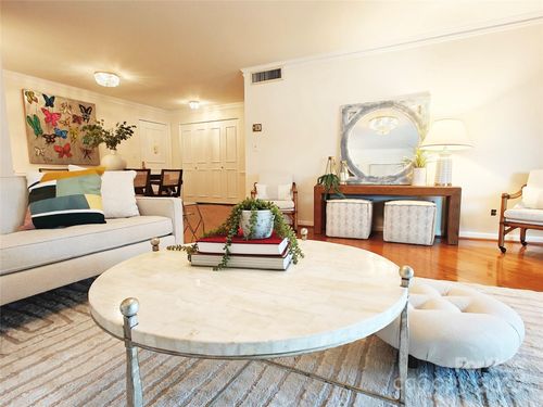 unit-327-1323 Queens Rd, Charlotte, NC, 28207-2166 | Card Image