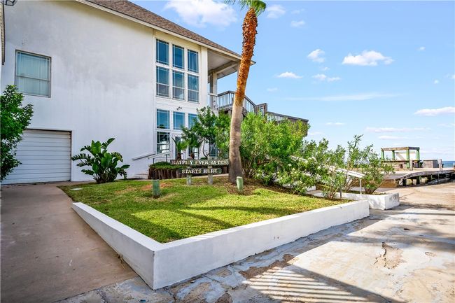 2100 E Highway 361, House other with 14 bedrooms, 15 bathrooms and null parking in Aransas Pass TX | Image 11