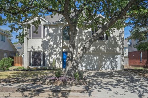 8104 Longdraw Dr, Round Rock, TX, 78681-3558 | Card Image