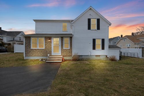 18 Belmont Pl, Brockton, MA, 02301-4108 | Card Image