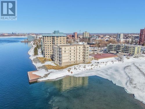 719 Bay St, Sault Ste. Marie, ON, P6A6Y3 | Card Image