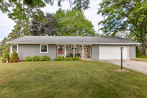 147 Hilldale Drive, Hartford, WI, 53027 | Card Image