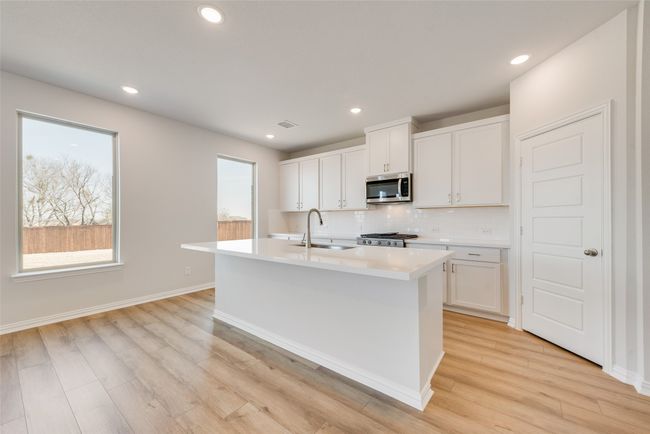 2914 Hanscom St, House other with 4 bedrooms, 3 bathrooms and null parking in Forney TX | Image 6
