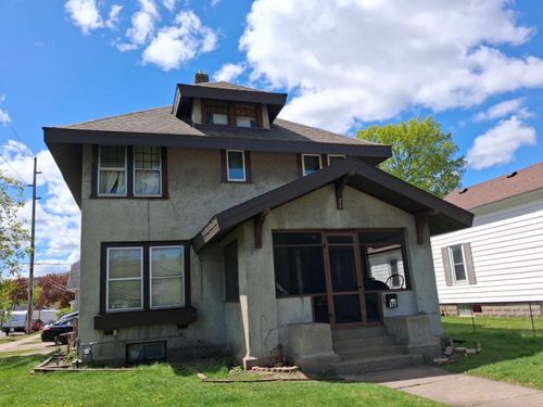 377 E Broadway St, Winona, MN, 55987-3926 | Card Image