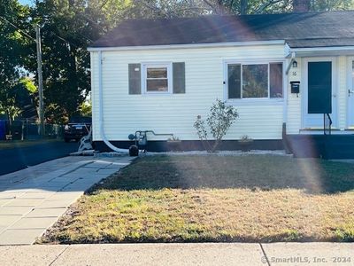 16 8th Street, House other with 2 bedrooms, 1 bathrooms and null parking in Newington CT | Image 1