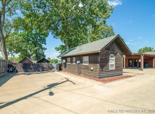 1557 110th St Nw, Grove, OK, 74344-4707 | Card Image