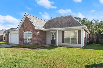 23446 Springhill Dr, House other with 3 bedrooms, 2 bathrooms and null parking in Denham Springs LA | Image 1