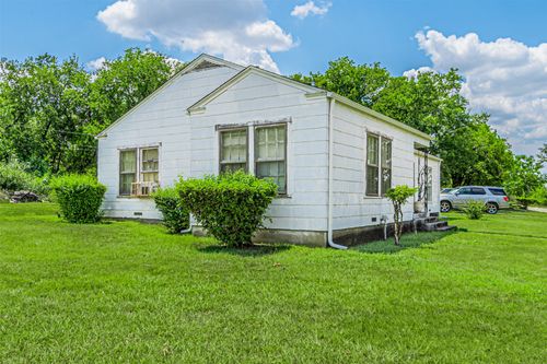 2524 Fairway Dr, Fort Worth, TX, 76119-4608 | Card Image