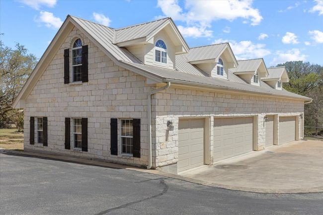 312 Quarterhorse Dr, House other with 4 bedrooms, 4 bathrooms and 12 parking in Liberty Hill TX | Image 5