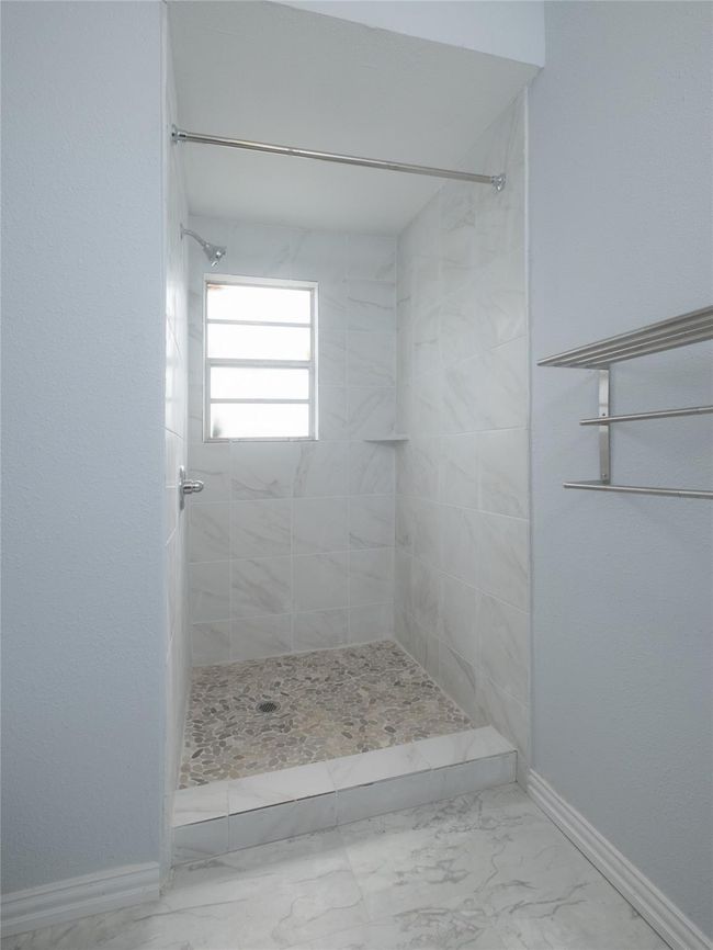 2703 Areba St, House other with 3 bedrooms, 2 bathrooms and 1 parking in Houston TX | Image 19