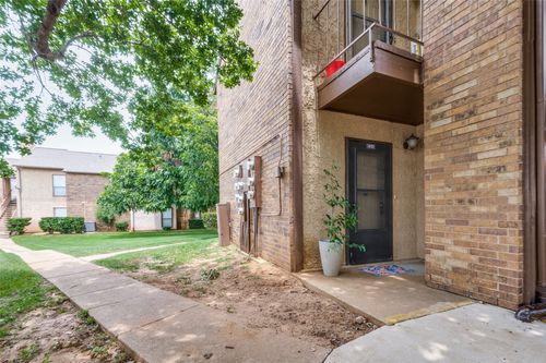 apt-410-1904 Cloisters Dr, Arlington, TX, 76011-8802 | Card Image