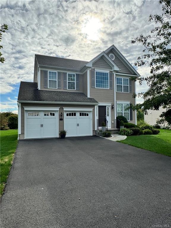 Tompkins Ln, Hopewell Junction, NY 12533