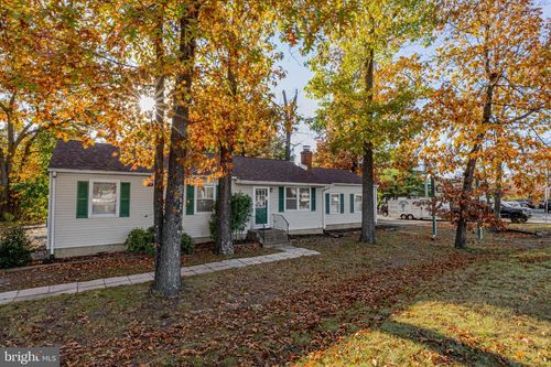 200 S Route 73, BERLIN, NJ, 08009-1702 | Card Image