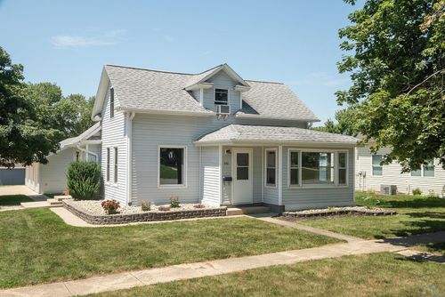 430 Arizona Ave Sw, Orange City, IA, 51041-1632 | Card Image