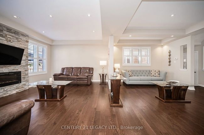 33 Callandar Rd, House other with 4 bedrooms, 3 bathrooms and 4 parking in Brampton ON | Image 12